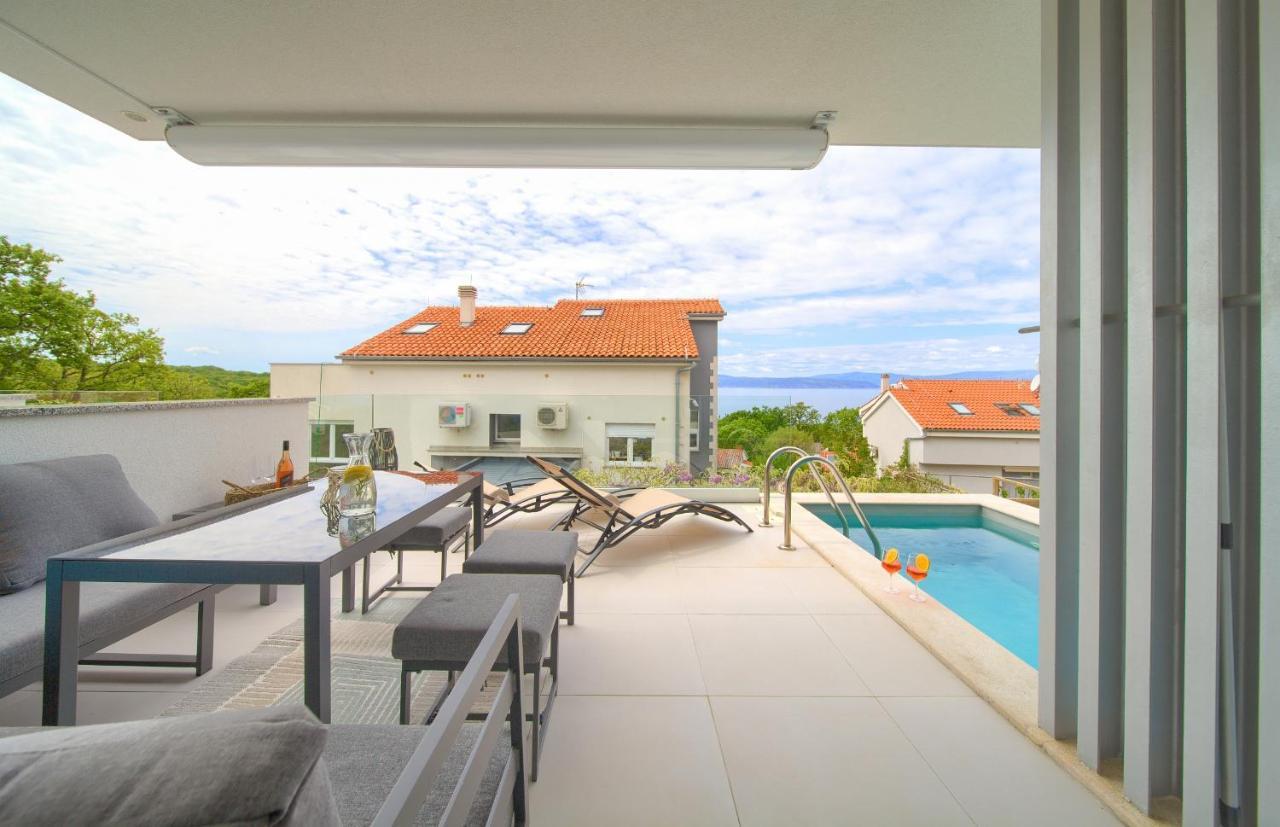Villa Solis Lacus Modern Apartment - Private Heated Pool - Smart Tv Sky X - Free Parking Njivice Exteriör bild