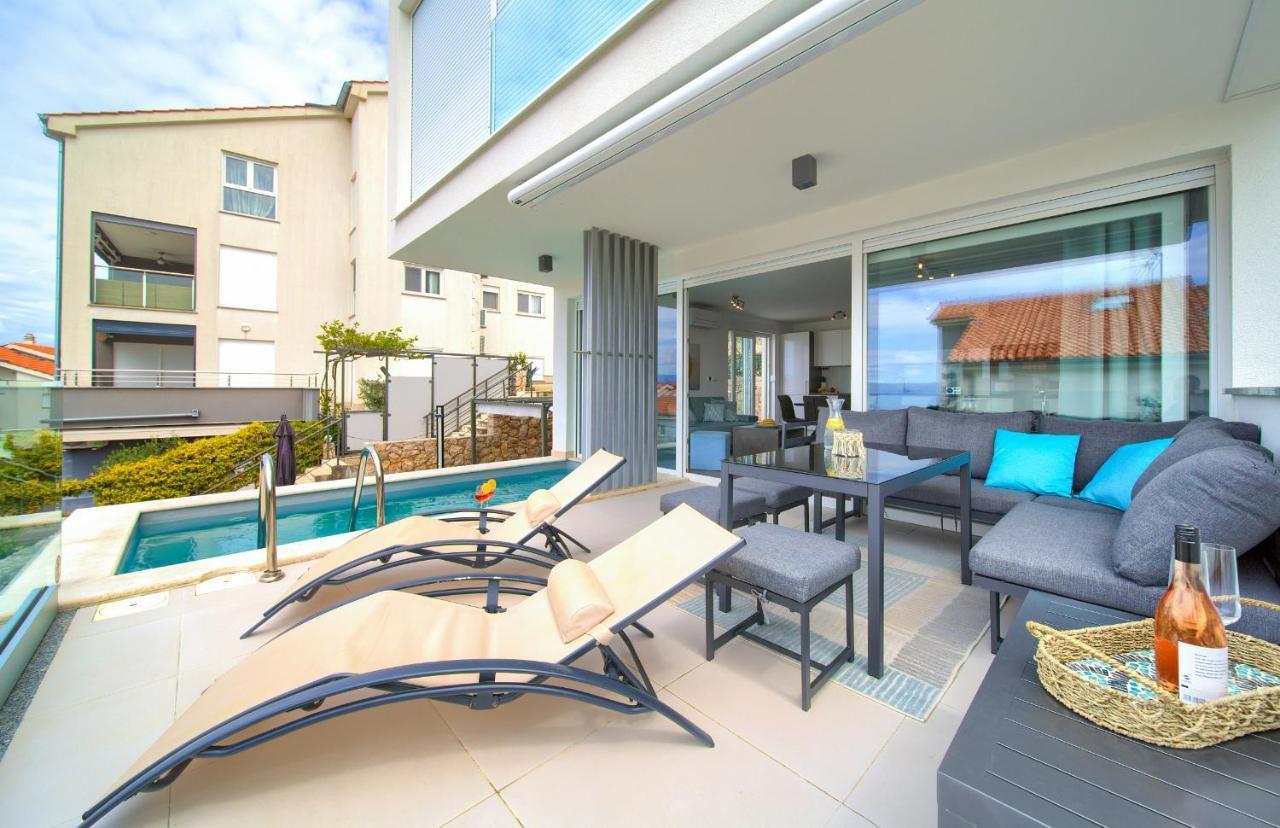 Villa Solis Lacus Modern Apartment - Private Heated Pool - Smart Tv Sky X - Free Parking Njivice Exteriör bild