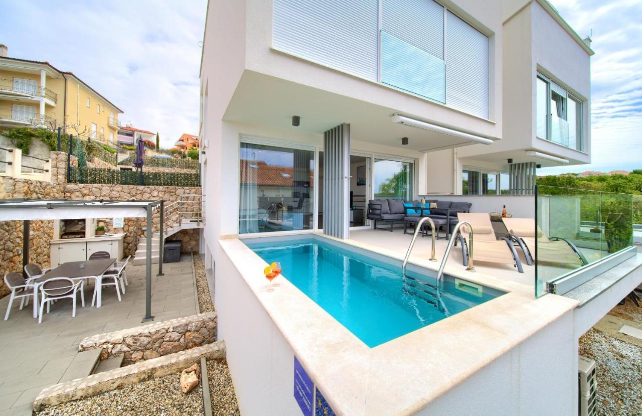 Villa Solis Lacus Modern Apartment - Private Heated Pool - Smart Tv Sky X - Free Parking Njivice Exteriör bild
